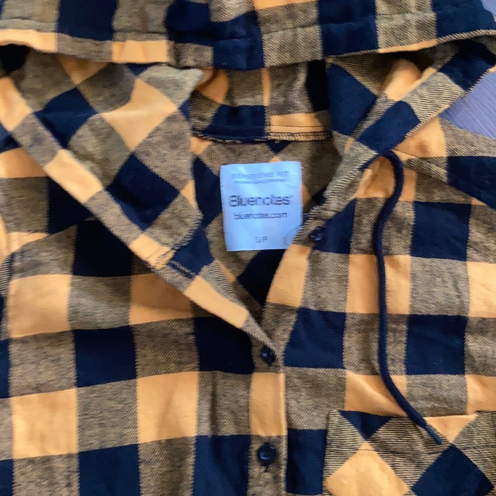 Shirt - Picture 3 of 4